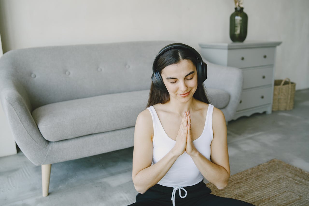 Wpływ muzyki na nastrój – jak tworzyć własną playlistę relaksacyjną?